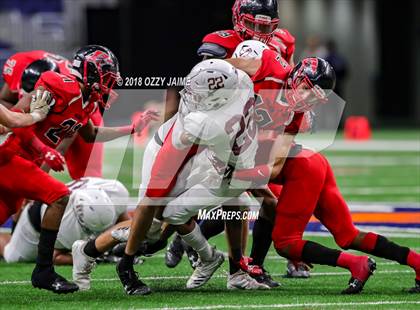 Thumbnail 1 in Flour Bluff vs. Wagner (UIL 5A Regional Playoff) photogallery.