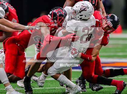 Thumbnail 2 in Flour Bluff vs. Wagner (UIL 5A Regional Playoff) photogallery.