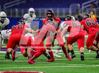 Thumbnail 1 in Flour Bluff vs. Wagner (UIL 5A Regional Playoff) photogallery.