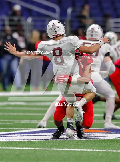 Thumbnail 1 in Flour Bluff vs. Wagner (UIL 5A Regional Playoff) photogallery.