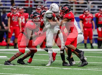 Thumbnail 3 in Flour Bluff vs. Wagner (UIL 5A Regional Playoff) photogallery.