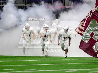 Thumbnail 1 in Flour Bluff vs. Wagner (UIL 5A Regional Playoff) photogallery.