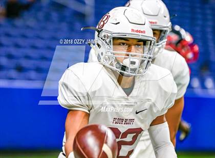 Thumbnail 2 in Flour Bluff vs. Wagner (UIL 5A Regional Playoff) photogallery.