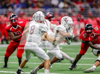 Thumbnail 3 in Flour Bluff vs. Wagner (UIL 5A Regional Playoff) photogallery.