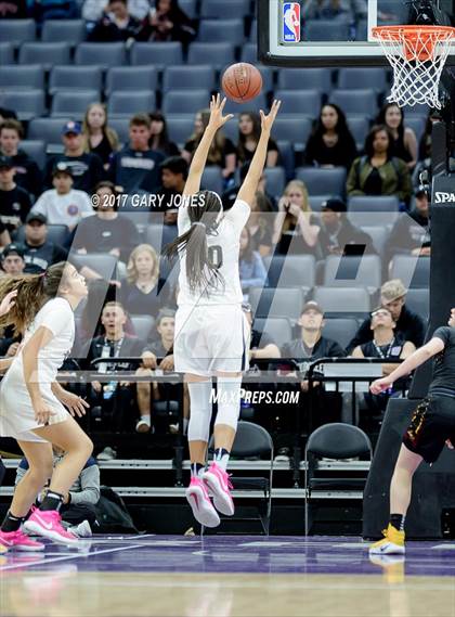 Thumbnail 2 in Clovis West vs Archbishop Mitty (CIF State Open Final) photogallery.