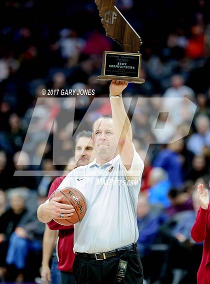 Thumbnail 2 in Clovis West vs Archbishop Mitty (CIF State Open Final) photogallery.