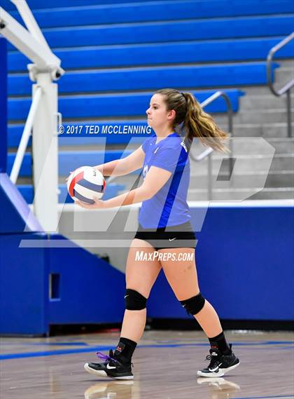 Thumbnail 1 in Fayetteville vs Bryant (AAA 7A 1st Round Playoff) photogallery.