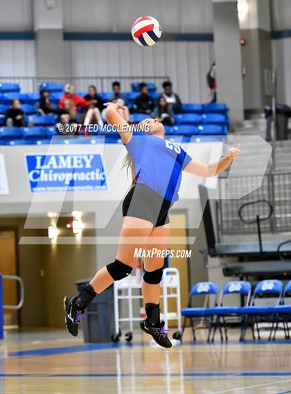 Thumbnail 3 in Fayetteville vs Bryant (AAA 7A 1st Round Playoff) photogallery.