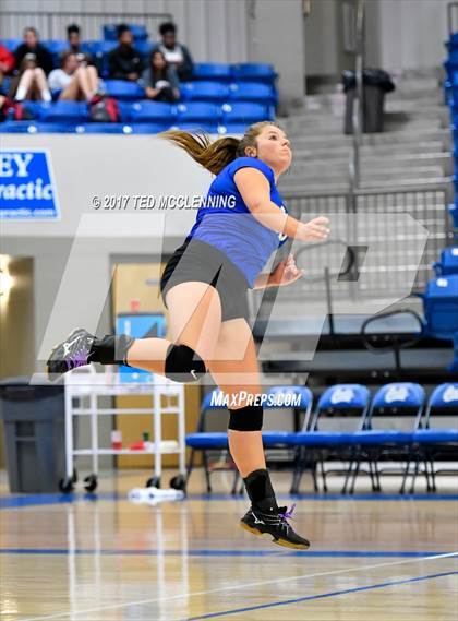 Thumbnail 1 in Fayetteville vs Bryant (AAA 7A 1st Round Playoff) photogallery.