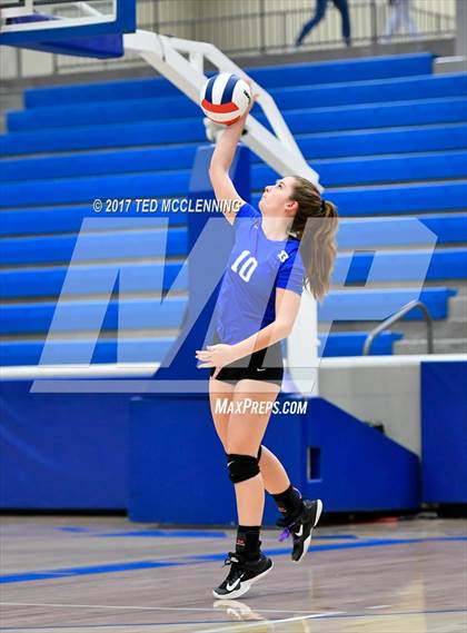 Thumbnail 2 in Fayetteville vs Bryant (AAA 7A 1st Round Playoff) photogallery.