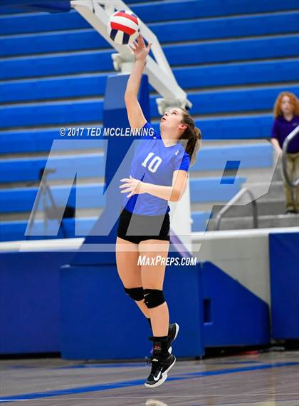 Thumbnail 1 in Fayetteville vs Bryant (AAA 7A 1st Round Playoff) photogallery.
