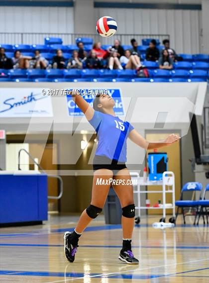Thumbnail 3 in Fayetteville vs Bryant (AAA 7A 1st Round Playoff) photogallery.