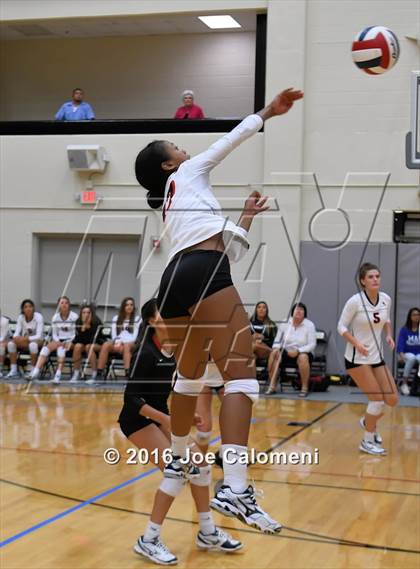 Thumbnail 3 in Churchill vs Clark (NEISD Invitational) photogallery.