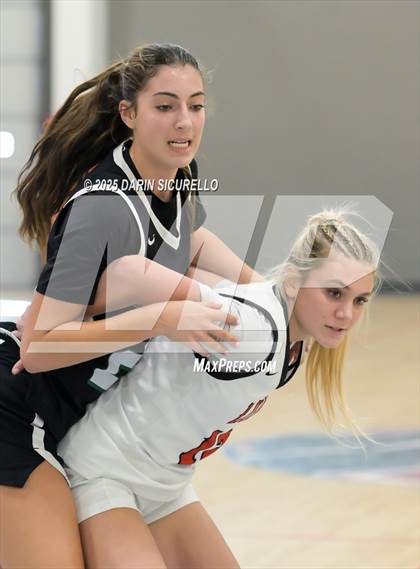 Thumbnail 1 in Fairmont Prep vs. Long Island Lutheran (Nike Tournament of Champions) photogallery.