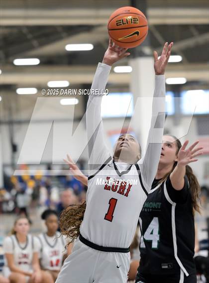 Thumbnail 3 in Fairmont Prep vs. Long Island Lutheran (Nike Tournament of Champions) photogallery.