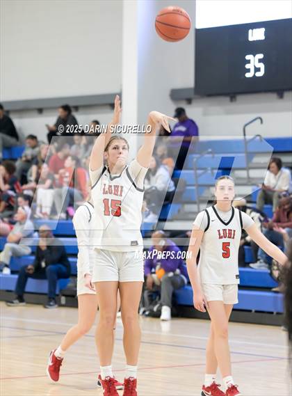 Thumbnail 1 in Fairmont Prep vs. Long Island Lutheran (Nike Tournament of Champions) photogallery.