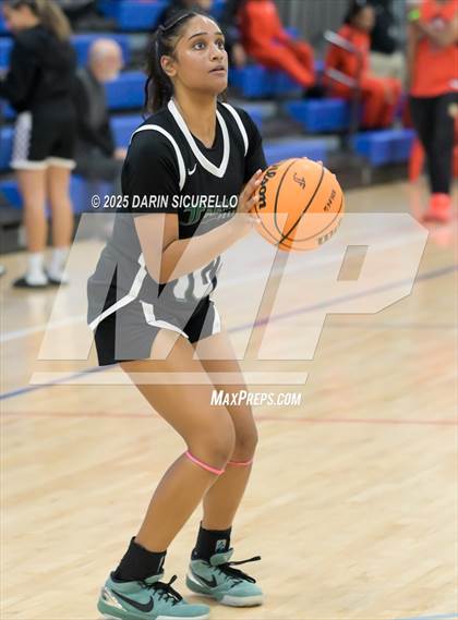 Thumbnail 2 in Fairmont Prep vs. Long Island Lutheran (Nike Tournament of Champions) photogallery.