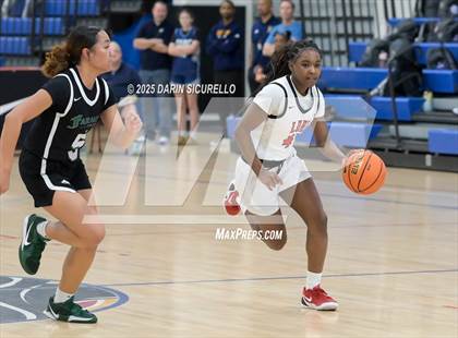 Thumbnail 3 in Fairmont Prep vs. Long Island Lutheran (Nike Tournament of Champions) photogallery.