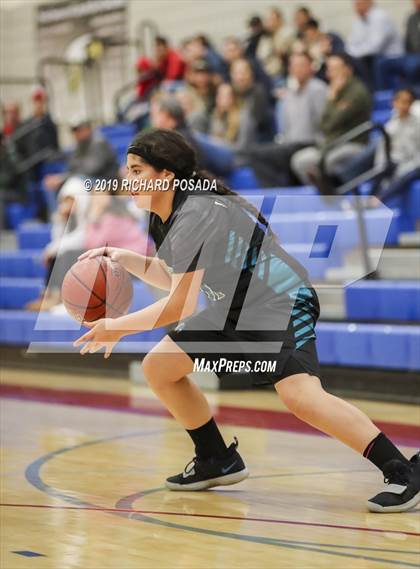 Thumbnail 1 in Mendota vs. Kingsburg (Selma Shoot-Out Tournament) photogallery.