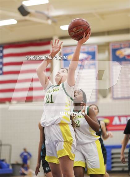 Thumbnail 2 in Mendota vs. Kingsburg (Selma Shoot-Out Tournament) photogallery.