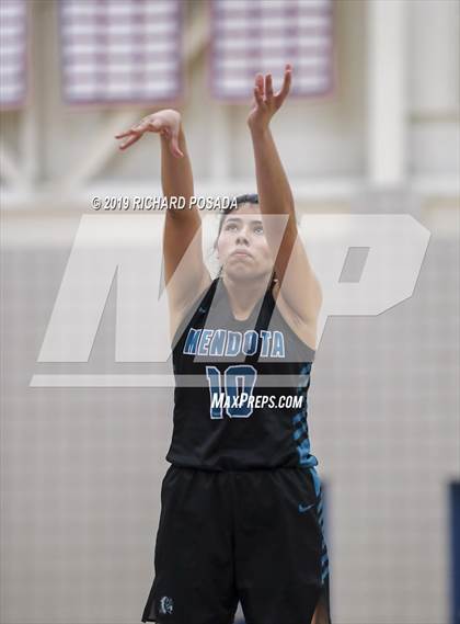 Thumbnail 3 in Mendota vs. Kingsburg (Selma Shoot-Out Tournament) photogallery.