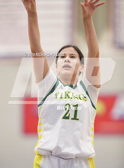 Thumbnail 2 in Mendota vs. Kingsburg (Selma Shoot-Out Tournament) photogallery.