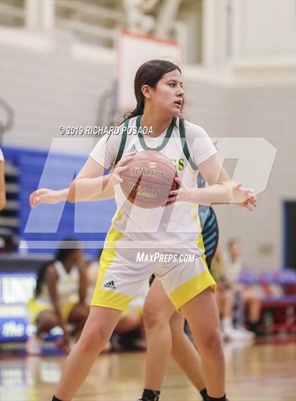 Thumbnail 2 in Mendota vs. Kingsburg (Selma Shoot-Out Tournament) photogallery.