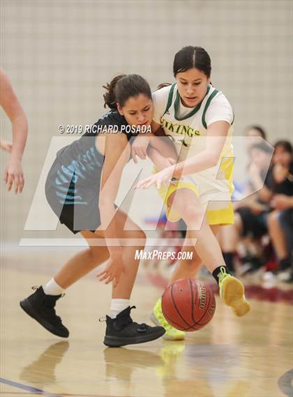 Thumbnail 3 in Mendota vs. Kingsburg (Selma Shoot-Out Tournament) photogallery.
