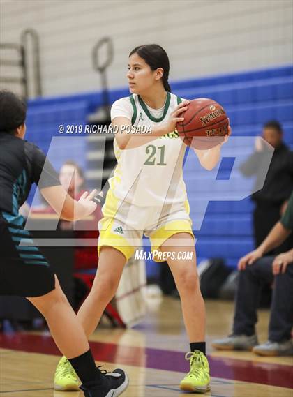 Thumbnail 1 in Mendota vs. Kingsburg (Selma Shoot-Out Tournament) photogallery.