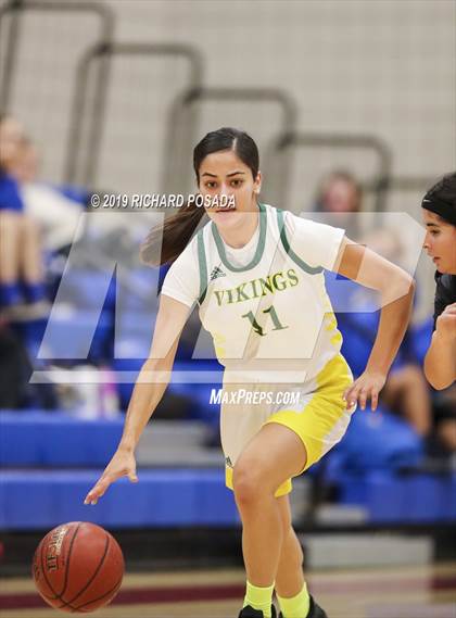 Thumbnail 3 in Mendota vs. Kingsburg (Selma Shoot-Out Tournament) photogallery.