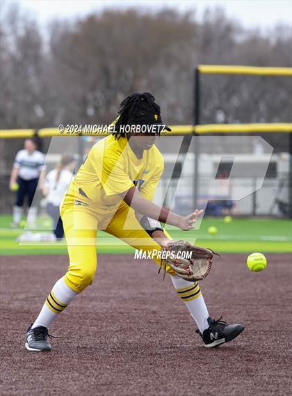 Thumbnail 1 in Forney vs McKinney (Forney Tournament) photogallery.