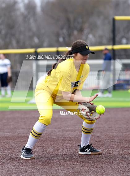 Thumbnail 3 in Forney vs McKinney (Forney Tournament) photogallery.