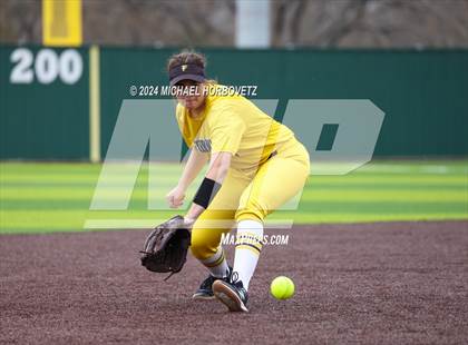 Thumbnail 2 in Forney vs McKinney (Forney Tournament) photogallery.