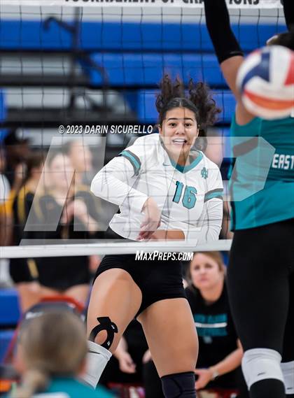Thumbnail 1 in North Oldham vs. Eastmark (Nike Tournament of Champions) photogallery.