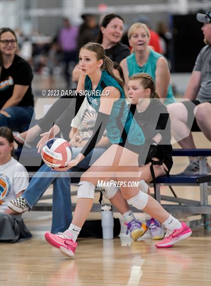 Thumbnail 1 in North Oldham vs. Eastmark (Nike Tournament of Champions) photogallery.