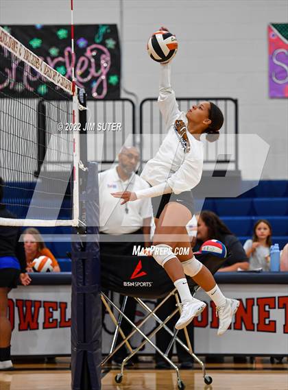 Thumbnail 3 in Caldwell vs Manor New Tech photogallery.