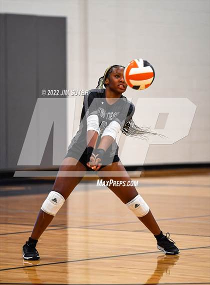 Thumbnail 2 in Caldwell vs Manor New Tech photogallery.