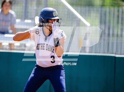 Thumbnail 3 in Notre Dame (SO) vs Cleveland photogallery.