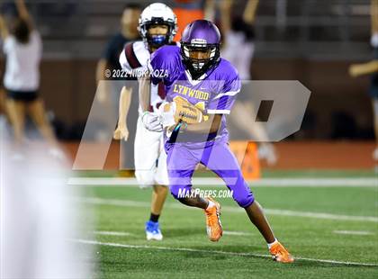 Thumbnail 3 in Lynwood vs. Mark Keppel photogallery.