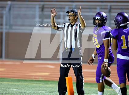 Thumbnail 3 in Lynwood vs. Mark Keppel photogallery.