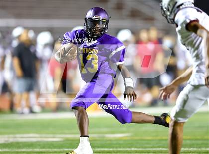 Thumbnail 3 in Lynwood vs. Mark Keppel photogallery.