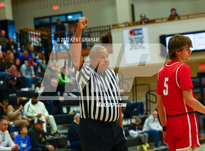 Thumbnail 2 in Crown Point vs Noblesville (Holiday Tournament) photogallery.