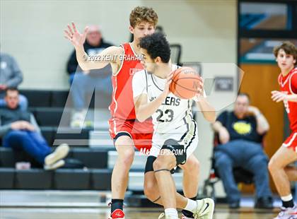 Thumbnail 3 in Crown Point vs Noblesville (Holiday Tournament) photogallery.