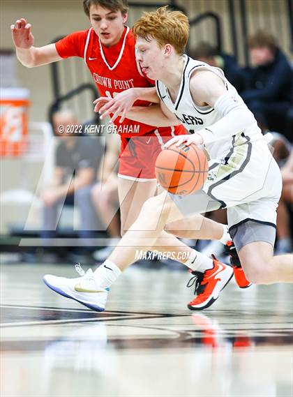 Thumbnail 1 in Crown Point vs Noblesville (Holiday Tournament) photogallery.