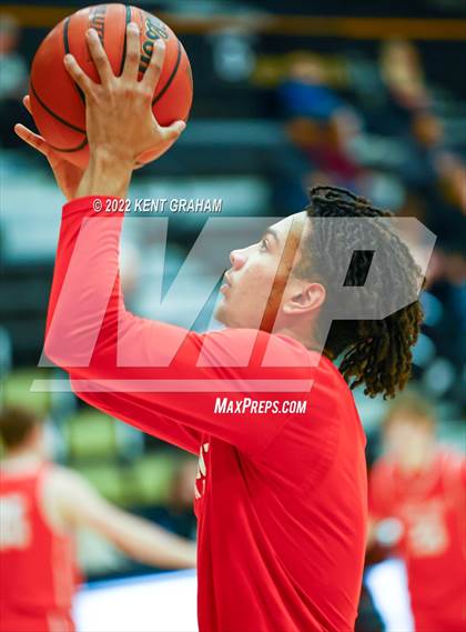 Thumbnail 3 in Crown Point vs Noblesville (Holiday Tournament) photogallery.