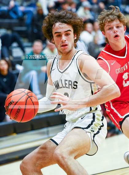 Thumbnail 1 in Crown Point vs Noblesville (Holiday Tournament) photogallery.