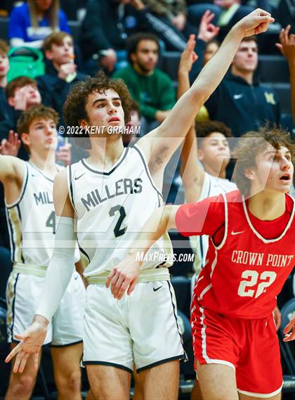Thumbnail 1 in Crown Point vs Noblesville (Holiday Tournament) photogallery.