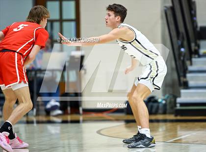Thumbnail 1 in Crown Point vs Noblesville (Holiday Tournament) photogallery.