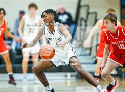 Thumbnail 3 in Crown Point vs Noblesville (Holiday Tournament) photogallery.