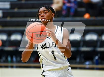 Thumbnail 1 in Crown Point vs Noblesville (Holiday Tournament) photogallery.